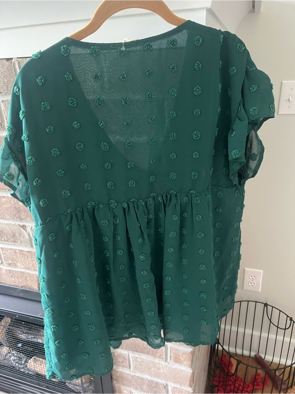 entro Emerald V-Neck Textured Flutter Sleeve Tunic - Picture 3 of 3